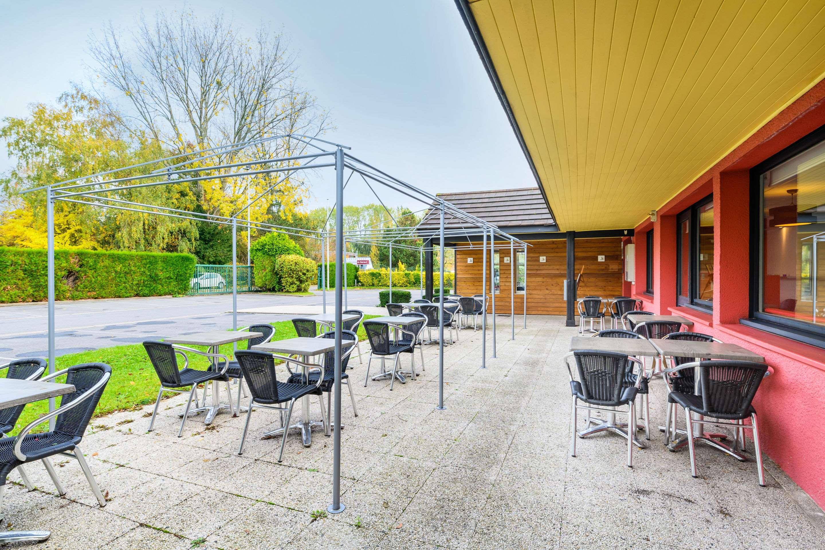 Kyriad Lille - Mons En Baroeul Экстерьер фото